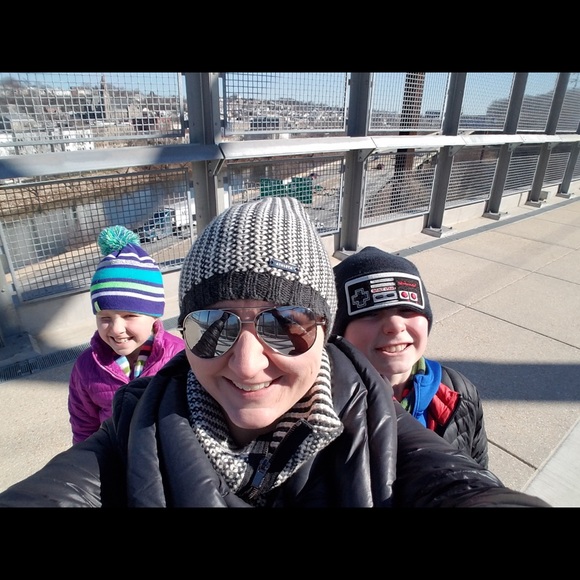 Meet your Posher, Shannon - Picture 1 of 1